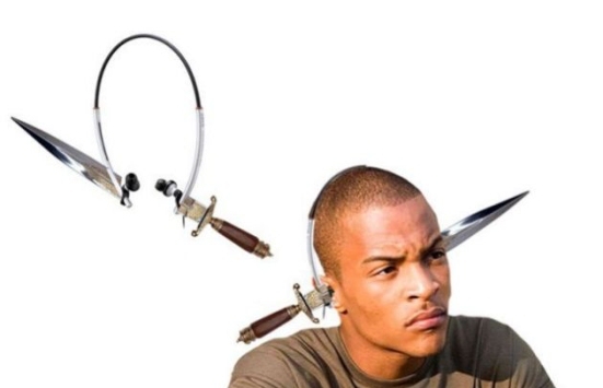 Bizarr füllhallgató