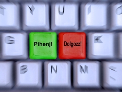 A főnököd ma kapott 2 új billentyűt a gépére !