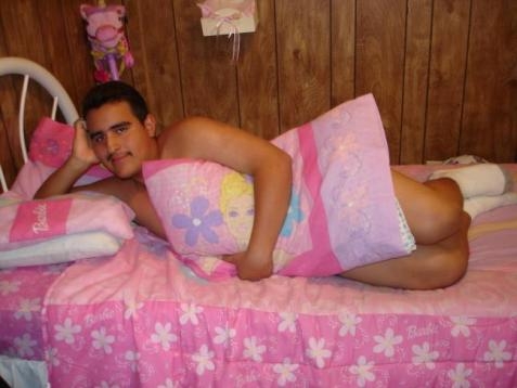 Neked is nagyon boldog nőnapot 🙁