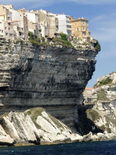 Ébredés után rögtön tudsz ugrani egy fejest . . .