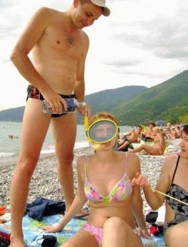 Egy kis tréfa a strandon . . .