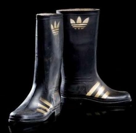 Márkás gumicsizma  - városi parasztoknak