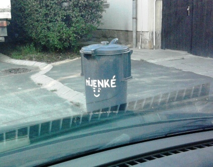 Eközben Gödöllőn . . .