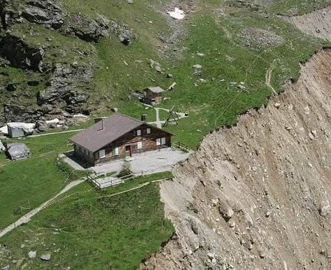 Hétvégi ház sürgősen eladó