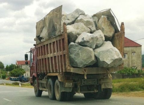 Eközben Vietnámban