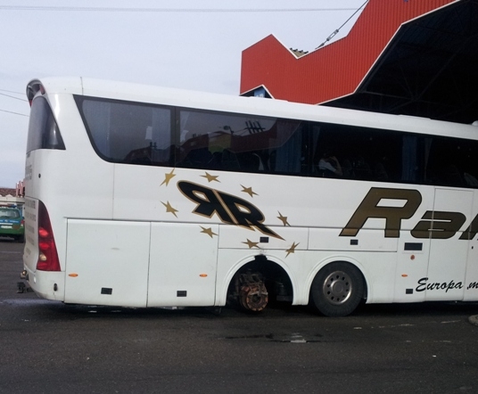 Ha menni kell, hát menni kell !