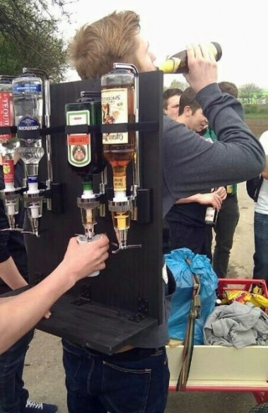 Eközben Németországban . . .