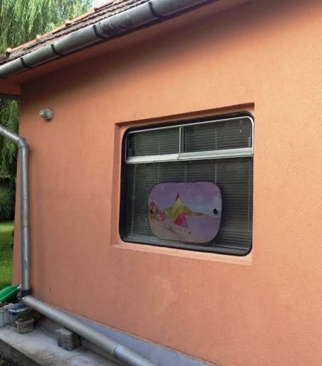 Egy csili-villi pecó . . . 