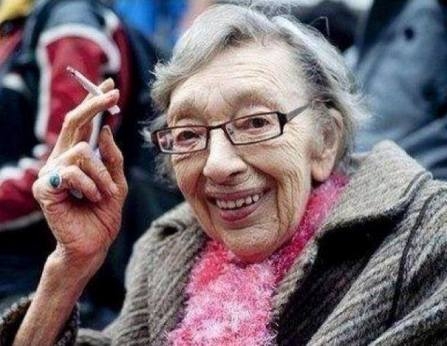 Ki mondta, hogy a cigi káros?