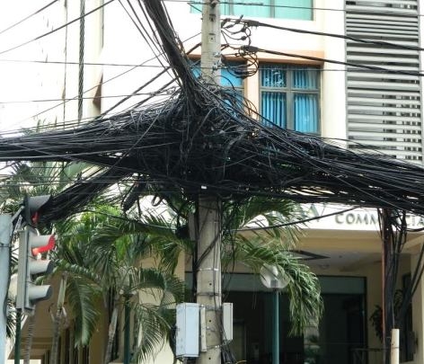 Eközben Vietnámban