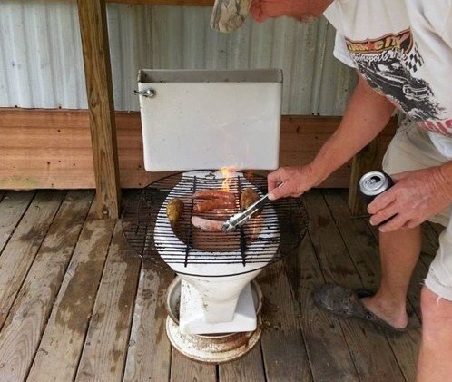 Grillezés a teraszon . . .