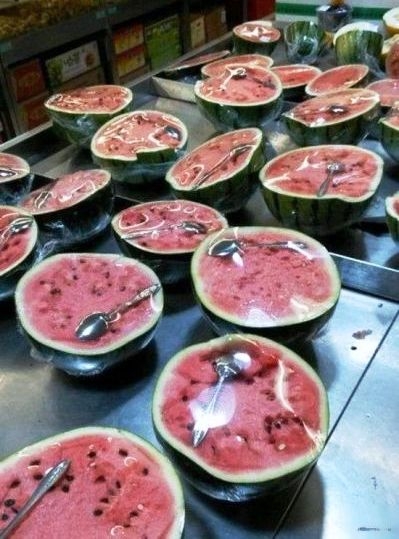 Itt mindenre gondoltak . . .