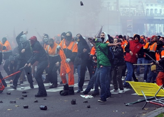 Megszorításokat akar bevezetni a belga kormány