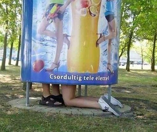 Megkérte a kezét :P