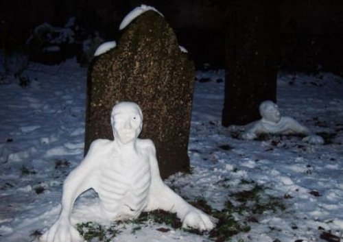 Már támadnak a hózombik