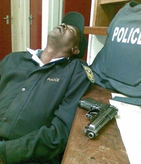 Szolgálunk és védünk