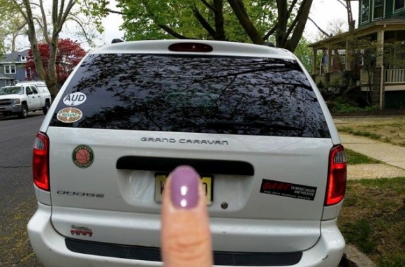 Rendszám tábla kitakarás