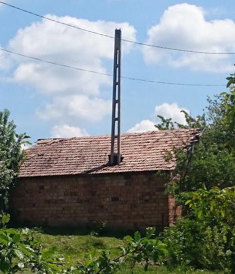 Amikor az ember fia tetőfedő és villanyszerelő is egyben