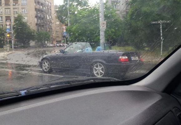 Aki kemény, az esőben is kemény