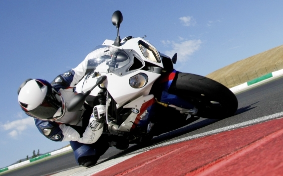 A motorozás olyan, mint a szex...