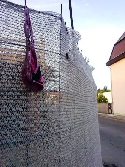 Egerben egy építkezés kerítésen lőttük...