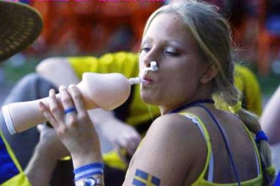 Szőke nő a meccsen...