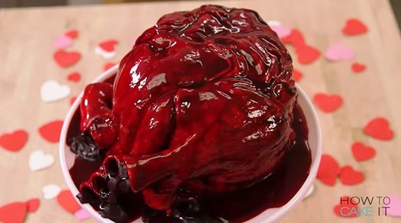 Egy bizarr szívecskés torta Valentin-napra