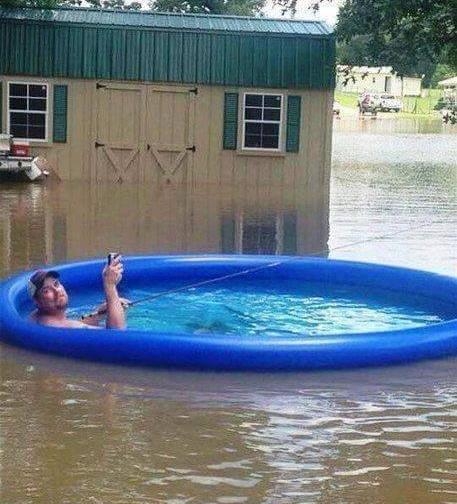 Egy kis eső nem teszi tönkre a nyaramat!