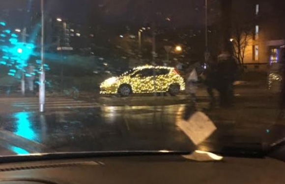 Ő már ünnepi hangulatban van...