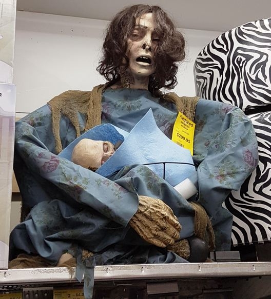 ...valahogy megmaradt Halloweenkor