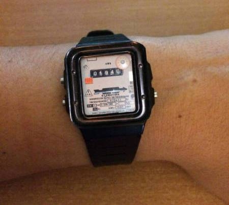 Lakodalmas Lajos órája?