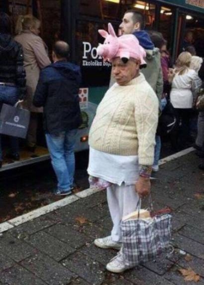 Nagyon elegáns ma, Józsikám!