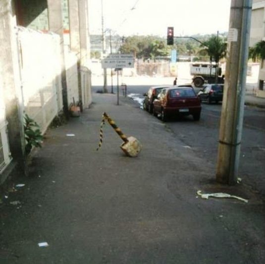 Thor elhagyta a kalapácsát