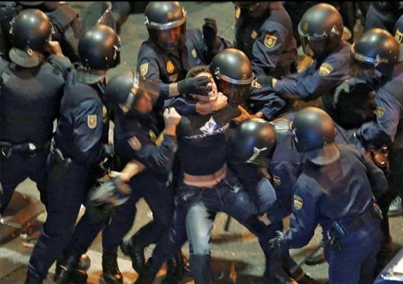 A pillanat, amikor közlöd a haverokkal, hogy...