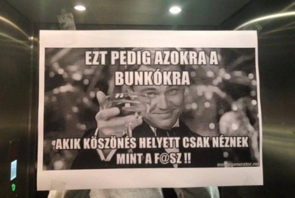 Üzenet a liftben...