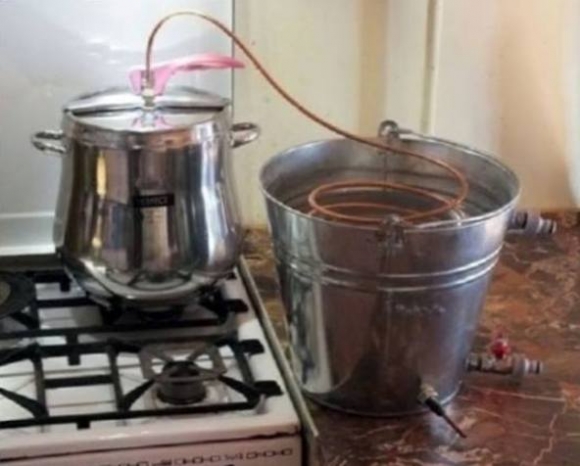 Anyu elment a barátnőjével nyaralni...