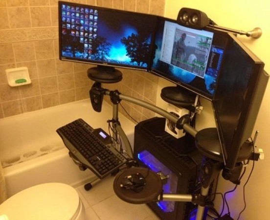 Anya, elmentem a klotyóra...