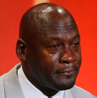 Mikor már április 3.-a van, de ő még mindig terhes