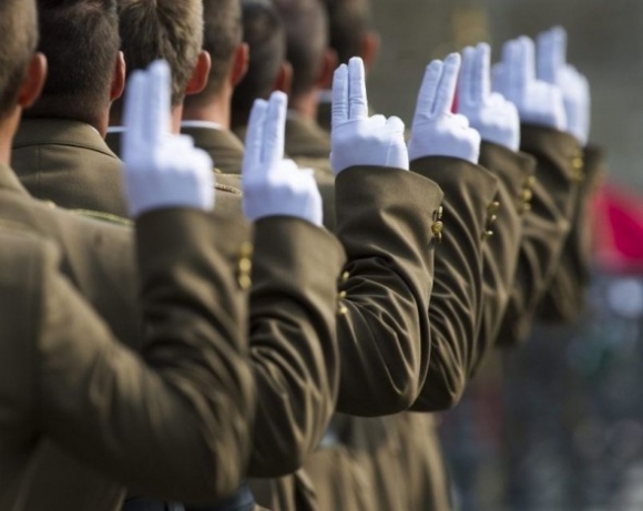 Nőgyógyászok eskütétel közben