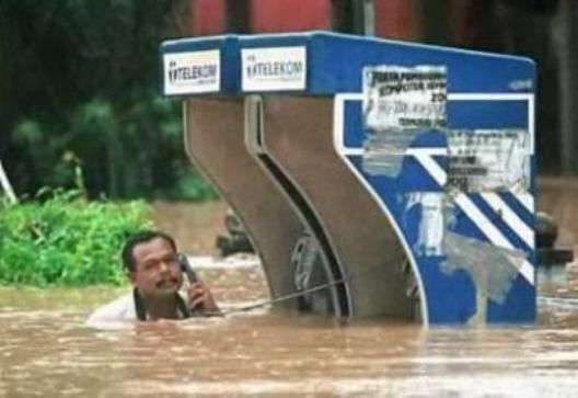 Visszahívlak, épp fürdök!