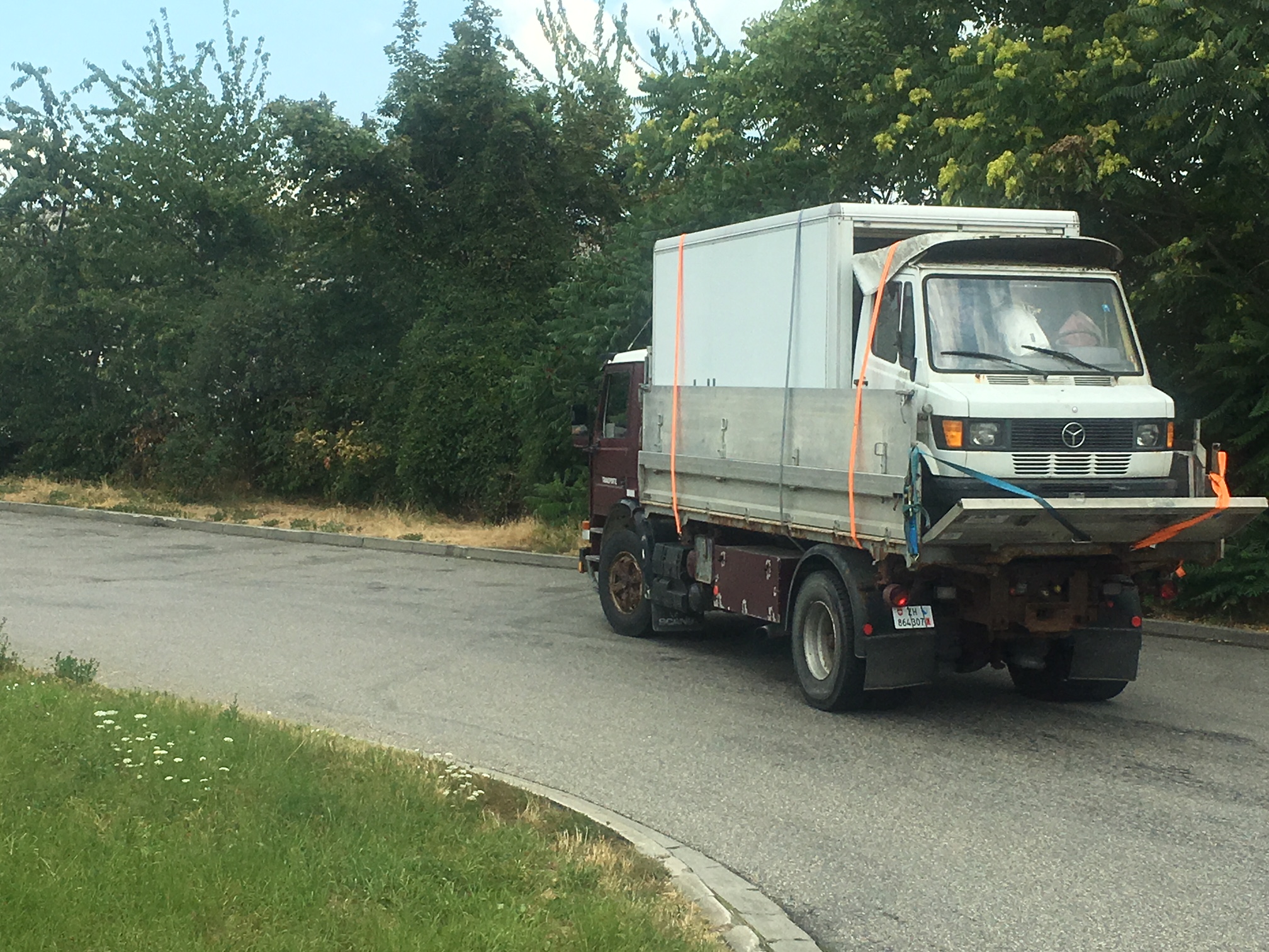 Tegnap a svájci Bázelben járt a szállító
