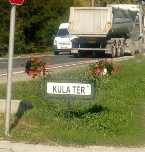 Sziasztok Napiszarosok!