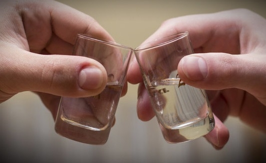 Mit szólnál ma este 1-2 pálinkához?