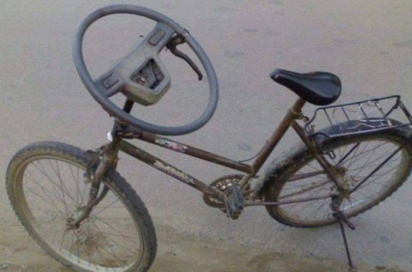 Amikor nincs pénzed autóra, de szeretnéd az érzést...