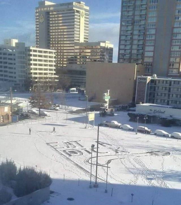 A lakótelepiek is örülnek a hónak