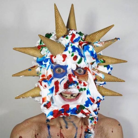 Itt a baj, már nem kicsi