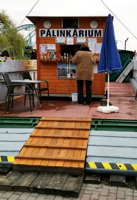 Kultúrális intézménnyel bővült a ráckevei piac!