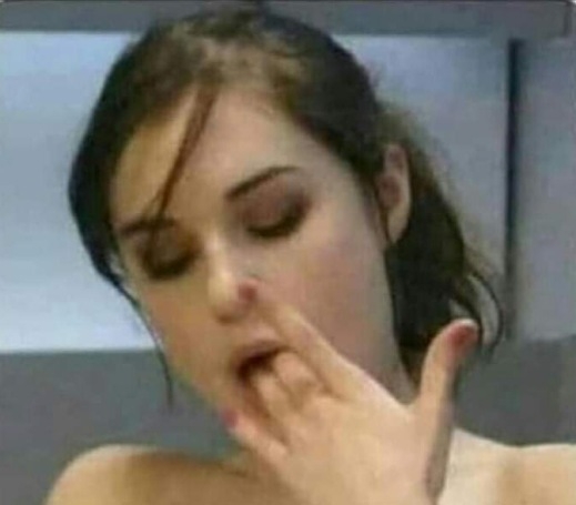 Amikor megnézed , hogy kihűlt-e már a leves,