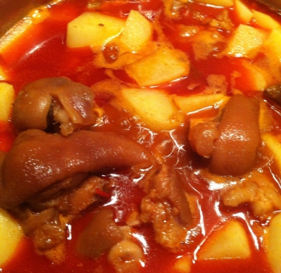 Az élet szép, de azért egy tál körömpörkölt se csúnya!