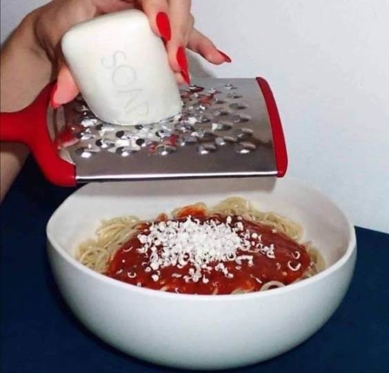 Amikor részegen állsz neki főzni...